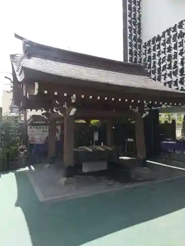 成田山深川不動堂（新勝寺東京別院）の手水舎