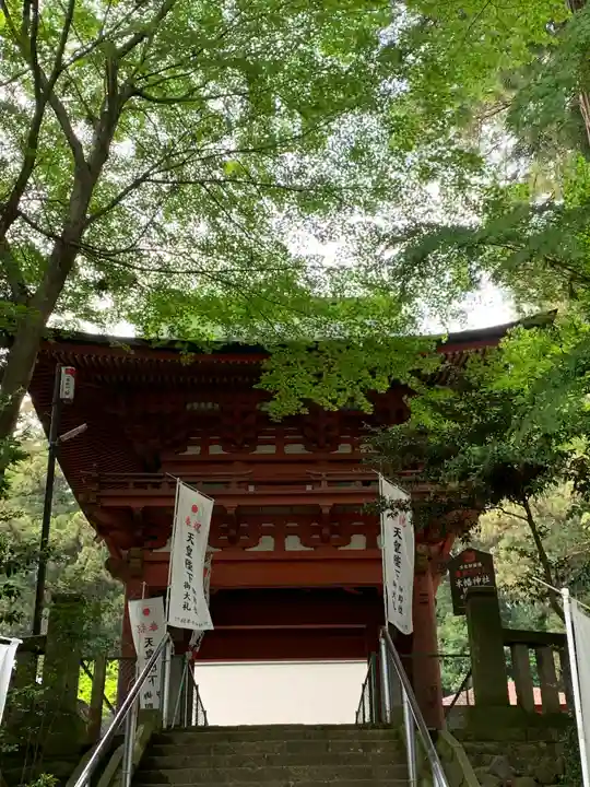 木幡神社の山門・神門