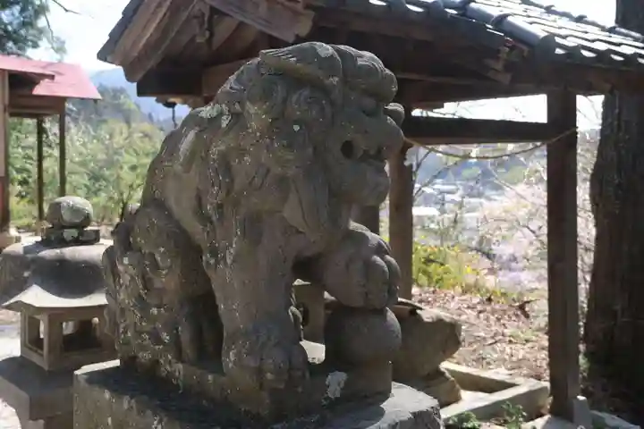 菅布禰神社の狛犬