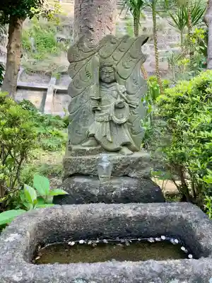 徳寿院の{uncategorized: "未分類", other: "その他", undefined: "問題あり", building: "その他建物", grave: "お墓", sacred_gate: "鳥居", guardian: "狛犬", statue: "像", buddha: "仏像", history: "歴史", nature: "自然", garden: "庭園", animal: "動物", pagoda: "塔", temizu: "手水舎", mountain_gate: "山門・神門", sanctuary: "本殿・本堂", subordinate: "末社・摂社", art: "芸術", scenery: "景色", jizo: "地蔵", ema: "絵馬", goshuin: "御朱印", omikuji: "おみくじ", items: "授与品その他", amulet: "お守り", goshuincho: "御朱印帳", eats: "食事", festival: "お祭り", votive_dance: "神楽", shichigosan: "七五三参", wedding: "結婚式", experience: "体験その他", initially: "初詣", around: "周辺", anti_infection: "感染症対策"}