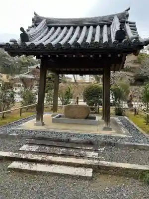 宗隣寺の{uncategorized: "未分類", other: "その他", undefined: "問題あり", building: "その他建物", grave: "お墓", sacred_gate: "鳥居", guardian: "狛犬", statue: "像", buddha: "仏像", history: "歴史", nature: "自然", garden: "庭園", animal: "動物", pagoda: "塔", temizu: "手水舎", mountain_gate: "山門・神門", sanctuary: "本殿・本堂", subordinate: "末社・摂社", art: "芸術", scenery: "景色", jizo: "地蔵", ema: "絵馬", goshuin: "御朱印", omikuji: "おみくじ", items: "授与品その他", amulet: "お守り", goshuincho: "御朱印帳", eats: "食事", festival: "お祭り", votive_dance: "神楽", shichigosan: "七五三参", wedding: "結婚式", experience: "体験その他", initially: "初詣", around: "周辺", anti_infection: "感染症対策"}