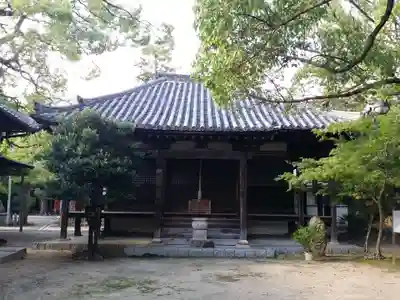 昆陽寺の本殿・本堂