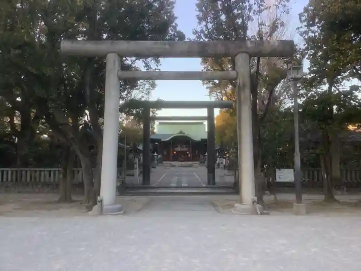 溝旗神社(肇國神社)の鳥居
