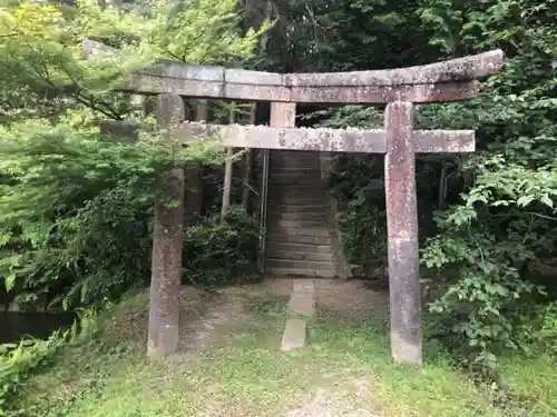 地祇神社の鳥居