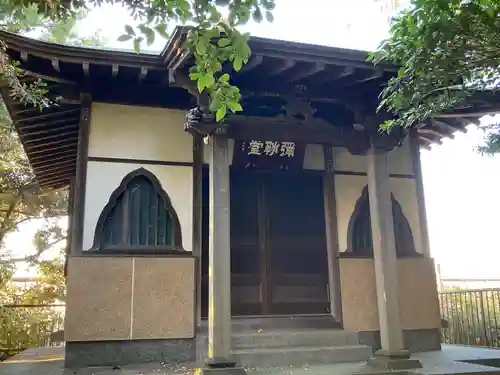 弥勒寺の建物その他