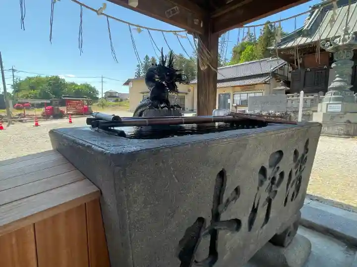 上野国一社八幡八幡宮の{uncategorized: "未分類", other: "その他", undefined: "問題あり", building: "その他建物", grave: "お墓", sacred_gate: "鳥居", guardian: "狛犬", statue: "像", buddha: "仏像", history: "歴史", nature: "自然", garden: "庭園", animal: "動物", pagoda: "塔", temizu: "手水舎", mountain_gate: "山門・神門", sanctuary: "本殿・本堂", subordinate: "末社・摂社", art: "芸術", scenery: "景色", jizo: "地蔵", ema: "絵馬", goshuin: "御朱印", omikuji: "おみくじ", items: "授与品その他", amulet: "お守り", goshuincho: "御朱印帳", eats: "食事", festival: "お祭り", votive_dance: "神楽", shichigosan: "七五三参", wedding: "結婚式", experience: "体験その他", initially: "初詣", around: "周辺", anti_infection: "感染症対策"}