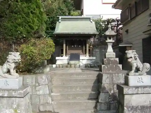 諏訪神社の本殿