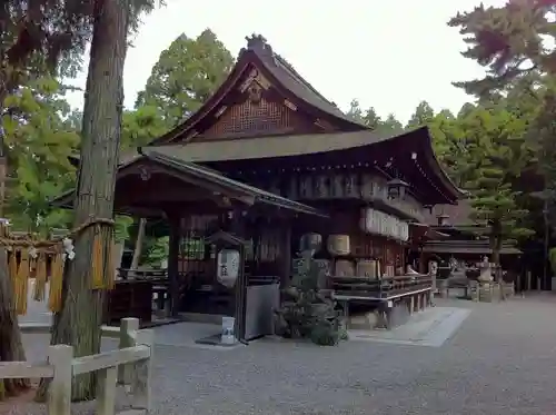 建部神社の本殿