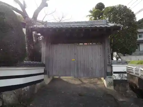 隆照寺の山門・神門