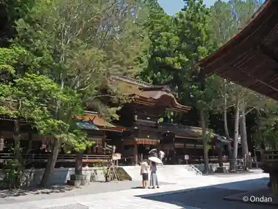 諏訪大社下社秋宮(長野県)