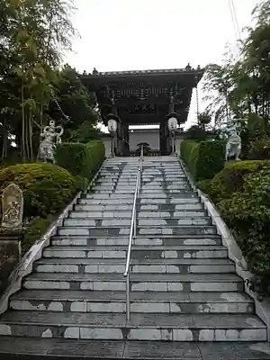 日輪寺の山門・神門
