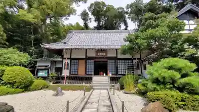 満願寺の本殿・本堂