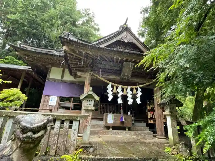 五所駒瀧神社の本殿・本堂