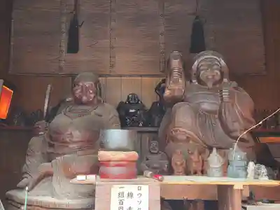 宮地嶽神社の像
