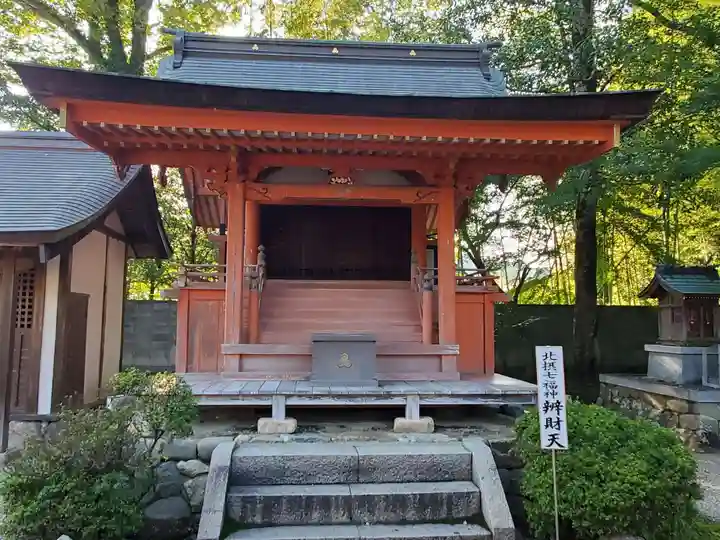 多田神社の末社・摂社
