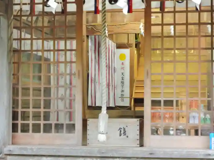 鎮懐石八幡宮の本殿・本堂