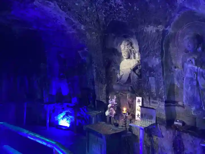 長谷寺の{uncategorized: "未分類", other: "その他", undefined: "問題あり", building: "その他建物", grave: "お墓", sacred_gate: "鳥居", guardian: "狛犬", statue: "像", buddha: "仏像", history: "歴史", nature: "自然", garden: "庭園", animal: "動物", pagoda: "塔", temizu: "手水舎", mountain_gate: "山門・神門", sanctuary: "本殿・本堂", subordinate: "末社・摂社", art: "芸術", scenery: "景色", jizo: "地蔵", ema: "絵馬", goshuin: "御朱印", omikuji: "おみくじ", items: "授与品その他", amulet: "お守り", goshuincho: "御朱印帳", eats: "食事", festival: "お祭り", votive_dance: "神楽", shichigosan: "七五三参", wedding: "結婚式", experience: "体験その他", initially: "初詣", around: "周辺", anti_infection: "感染症対策"}