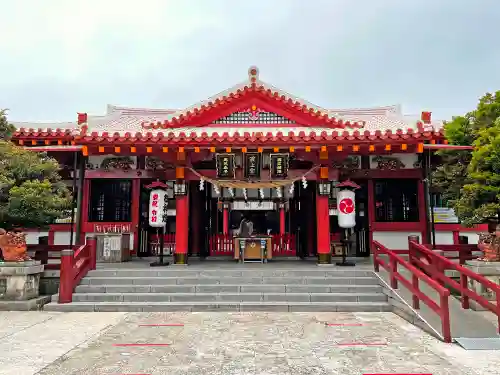 波上宮の本殿・本堂