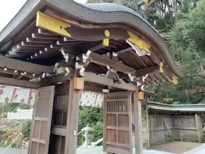 高麗神社の山門・神門