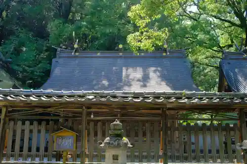 闘鶏神社の末社