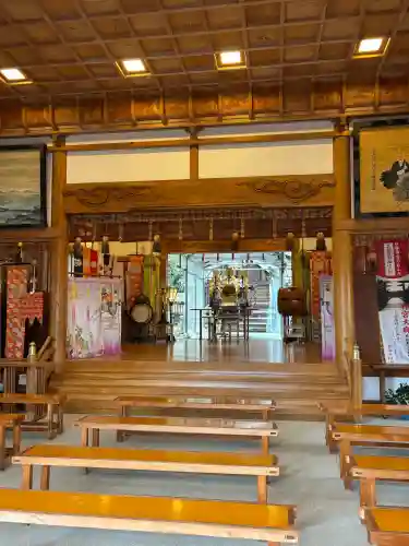 三熊野神社の{uncategorized: "未分類", other: "その他", undefined: "問題あり", building: "その他建物", grave: "お墓", sacred_gate: "鳥居", guardian: "狛犬", statue: "像", buddha: "仏像", history: "歴史", nature: "自然", garden: "庭園", animal: "動物", pagoda: "塔", temizu: "手水舎", mountain_gate: "山門・神門", sanctuary: "本殿・本堂", subordinate: "末社・摂社", art: "芸術", scenery: "景色", jizo: "地蔵", ema: "絵馬", goshuin: "御朱印", omikuji: "おみくじ", items: "授与品その他", amulet: "お守り", goshuincho: "御朱印帳", eats: "食事", festival: "お祭り", votive_dance: "神楽", shichigosan: "七五三参", wedding: "結婚式", experience: "体験その他", initially: "初詣", around: "周辺", anti_infection: "感染症対策"}
