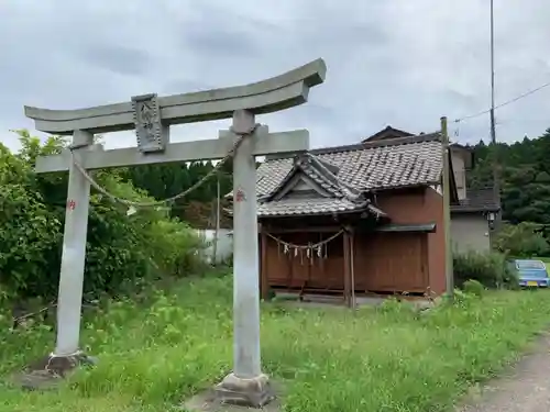 八幡神社の鳥居