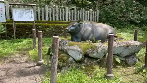 転法輪寺の像