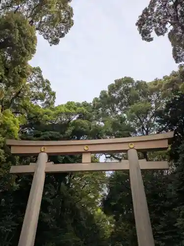 明治神宮の{uncategorized: "未分類", other: "その他", undefined: "問題あり", building: "その他建物", grave: "お墓", sacred_gate: "鳥居", guardian: "狛犬", statue: "像", buddha: "仏像", history: "歴史", nature: "自然", garden: "庭園", animal: "動物", pagoda: "塔", temizu: "手水舎", mountain_gate: "山門・神門", sanctuary: "本殿・本堂", subordinate: "末社・摂社", art: "芸術", scenery: "景色", jizo: "地蔵", ema: "絵馬", goshuin: "御朱印", omikuji: "おみくじ", items: "授与品その他", amulet: "お守り", goshuincho: "御朱印帳", eats: "食事", festival: "お祭り", votive_dance: "神楽", shichigosan: "七五三参", wedding: "結婚式", experience: "体験その他", initially: "初詣", around: "周辺", anti_infection: "感染症対策"}