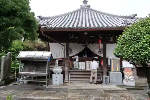 出釋迦寺の本殿