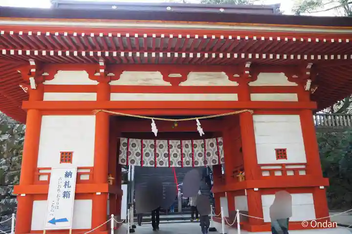 吉備津神社の山門・神門