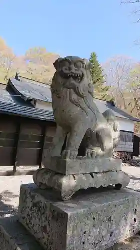 熊野皇大神社の狛犬