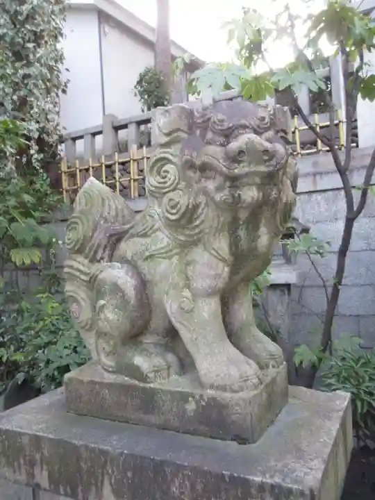 真田山 三光神社の狛犬