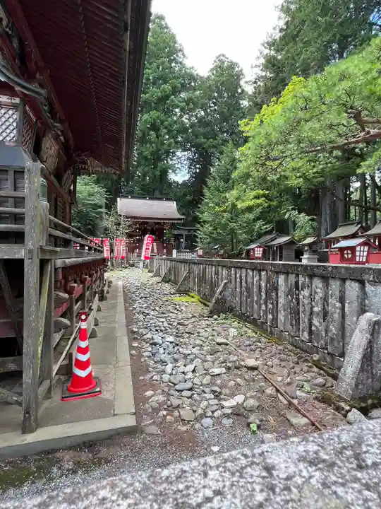 北口本宮冨士浅間神社の末社・摂社