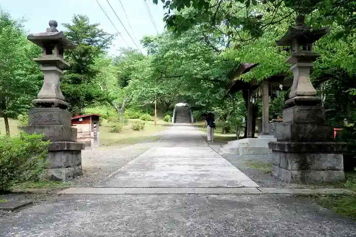 新得神社の建物その他