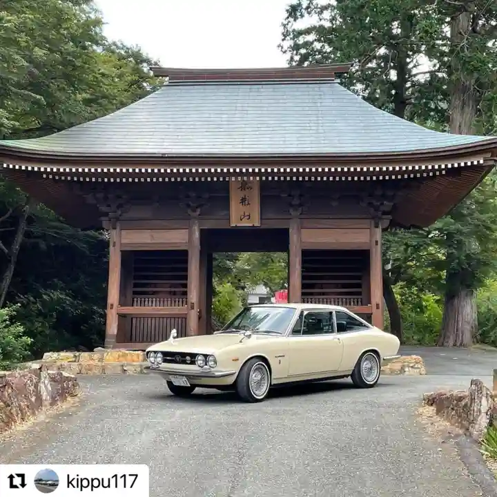 普門寺(切り絵御朱印発祥の寺)の山門・神門