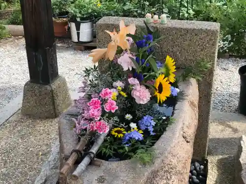 水堂須佐男神社の手水舎