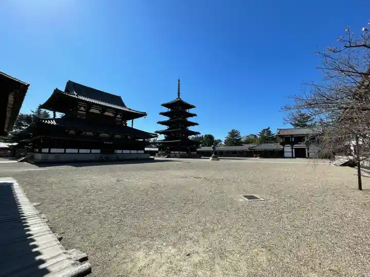 法隆寺の{uncategorized: "未分類", other: "その他", undefined: "問題あり", building: "その他建物", grave: "お墓", sacred_gate: "鳥居", guardian: "狛犬", statue: "像", buddha: "仏像", history: "歴史", nature: "自然", garden: "庭園", animal: "動物", pagoda: "塔", temizu: "手水舎", mountain_gate: "山門・神門", sanctuary: "本殿・本堂", subordinate: "末社・摂社", art: "芸術", scenery: "景色", jizo: "地蔵", ema: "絵馬", goshuin: "御朱印", omikuji: "おみくじ", items: "授与品その他", amulet: "お守り", goshuincho: "御朱印帳", eats: "食事", festival: "お祭り", votive_dance: "神楽", shichigosan: "七五三参", wedding: "結婚式", experience: "体験その他", initially: "初詣", around: "周辺", anti_infection: "感染症対策"}