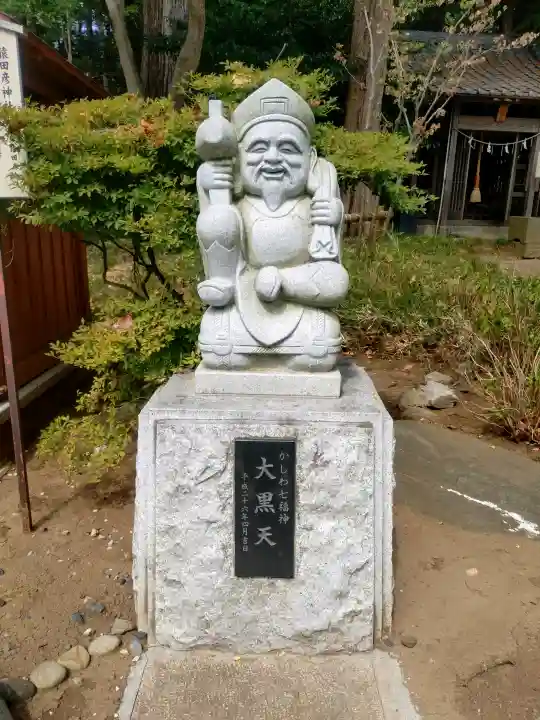 塚崎神明社の{uncategorized: "未分類", other: "その他", undefined: "問題あり", building: "その他建物", grave: "お墓", sacred_gate: "鳥居", guardian: "狛犬", statue: "像", buddha: "仏像", history: "歴史", nature: "自然", garden: "庭園", animal: "動物", pagoda: "塔", temizu: "手水舎", mountain_gate: "山門・神門", sanctuary: "本殿・本堂", subordinate: "末社・摂社", art: "芸術", scenery: "景色", jizo: "地蔵", ema: "絵馬", goshuin: "御朱印", omikuji: "おみくじ", items: "授与品その他", amulet: "お守り", goshuincho: "御朱印帳", eats: "食事", festival: "お祭り", votive_dance: "神楽", shichigosan: "七五三参", wedding: "結婚式", experience: "体験その他", initially: "初詣", around: "周辺", anti_infection: "感染症対策"}