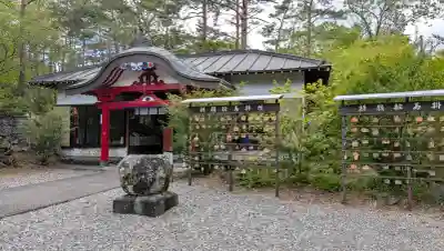 無戸室浅間神社(船津胎内神社)の{uncategorized: "未分類", other: "その他", undefined: "問題あり", building: "その他建物", grave: "お墓", sacred_gate: "鳥居", guardian: "狛犬", statue: "像", buddha: "仏像", history: "歴史", nature: "自然", garden: "庭園", animal: "動物", pagoda: "塔", temizu: "手水舎", mountain_gate: "山門・神門", sanctuary: "本殿・本堂", subordinate: "末社・摂社", art: "芸術", scenery: "景色", jizo: "地蔵", ema: "絵馬", goshuin: "御朱印", omikuji: "おみくじ", items: "授与品その他", amulet: "お守り", goshuincho: "御朱印帳", eats: "食事", festival: "お祭り", votive_dance: "神楽", shichigosan: "七五三参", wedding: "結婚式", experience: "体験その他", initially: "初詣", around: "周辺", anti_infection: "感染症対策"}