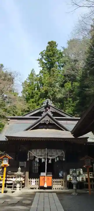 新倉富士浅間神社の本殿・本堂