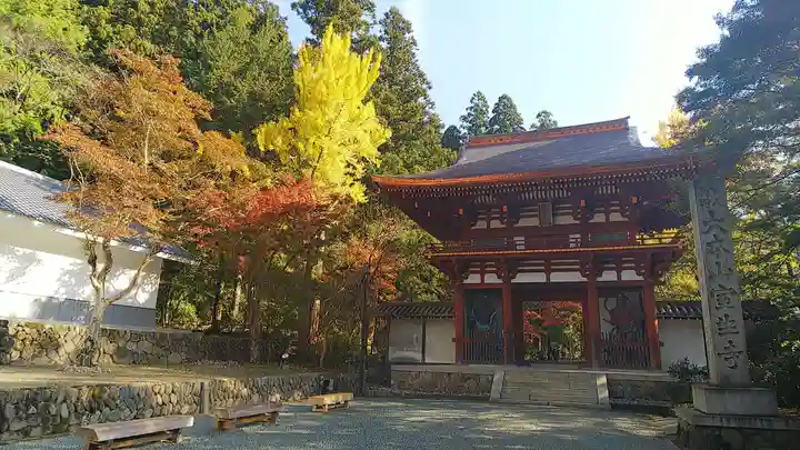 室生寺の山門・神門