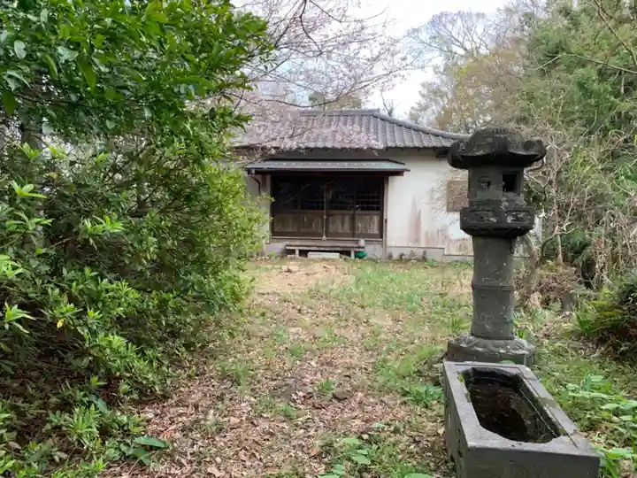 岩富寺の本殿・本堂