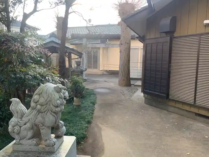 三社神社の狛犬