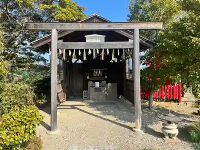 比佐豆知神社の{uncategorized: "未分類", other: "その他", undefined: "問題あり", building: "その他建物", grave: "お墓", sacred_gate: "鳥居", guardian: "狛犬", statue: "像", buddha: "仏像", history: "歴史", nature: "自然", garden: "庭園", animal: "動物", pagoda: "塔", temizu: "手水舎", mountain_gate: "山門・神門", sanctuary: "本殿・本堂", subordinate: "末社・摂社", art: "芸術", scenery: "景色", jizo: "地蔵", ema: "絵馬", goshuin: "御朱印", omikuji: "おみくじ", items: "授与品その他", amulet: "お守り", goshuincho: "御朱印帳", eats: "食事", festival: "お祭り", votive_dance: "神楽", shichigosan: "七五三参", wedding: "結婚式", experience: "体験その他", initially: "初詣", around: "周辺", anti_infection: "感染症対策"}