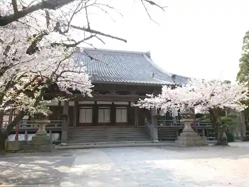 勝鬘寺の本殿・本堂
