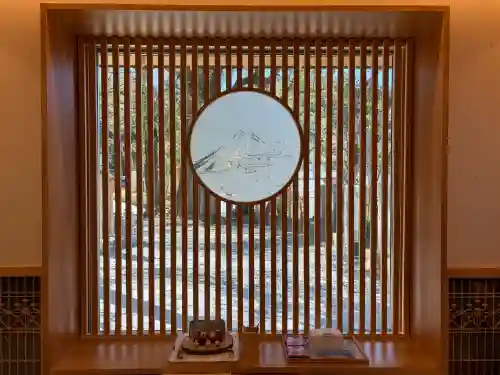 朝峯神社の{uncategorized: "未分類", other: "その他", undefined: "問題あり", building: "その他建物", grave: "お墓", sacred_gate: "鳥居", guardian: "狛犬", statue: "像", buddha: "仏像", history: "歴史", nature: "自然", garden: "庭園", animal: "動物", pagoda: "塔", temizu: "手水舎", mountain_gate: "山門・神門", sanctuary: "本殿・本堂", subordinate: "末社・摂社", art: "芸術", scenery: "景色", jizo: "地蔵", ema: "絵馬", goshuin: "御朱印", omikuji: "おみくじ", items: "授与品その他", amulet: "お守り", goshuincho: "御朱印帳", eats: "食事", festival: "お祭り", votive_dance: "神楽", shichigosan: "七五三参", wedding: "結婚式", experience: "体験その他", initially: "初詣", around: "周辺", anti_infection: "感染症対策"}