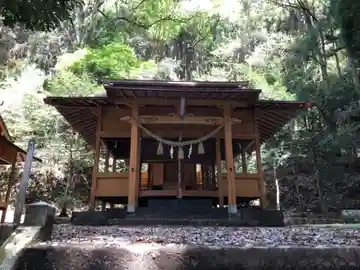 塚原神社の本殿・本堂