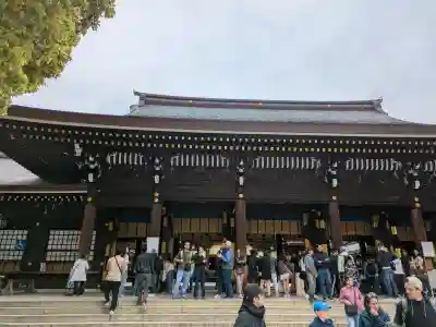 明治神宮の{uncategorized: "未分類", other: "その他", undefined: "問題あり", building: "その他建物", grave: "お墓", sacred_gate: "鳥居", guardian: "狛犬", statue: "像", buddha: "仏像", history: "歴史", nature: "自然", garden: "庭園", animal: "動物", pagoda: "塔", temizu: "手水舎", mountain_gate: "山門・神門", sanctuary: "本殿・本堂", subordinate: "末社・摂社", art: "芸術", scenery: "景色", jizo: "地蔵", ema: "絵馬", goshuin: "御朱印", omikuji: "おみくじ", items: "授与品その他", amulet: "お守り", goshuincho: "御朱印帳", eats: "食事", festival: "お祭り", votive_dance: "神楽", shichigosan: "七五三参", wedding: "結婚式", experience: "体験その他", initially: "初詣", around: "周辺", anti_infection: "感染症対策"}