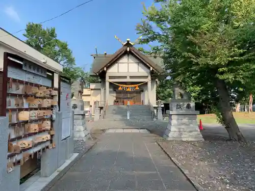 西岡八幡宮の本殿