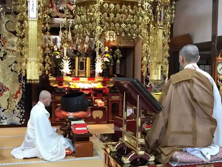 法源寺の本殿・本堂